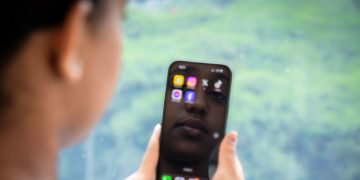 Conectividade digital levará mais oportunidades aos jovens. Foto: Unicef/Raphael Pouget