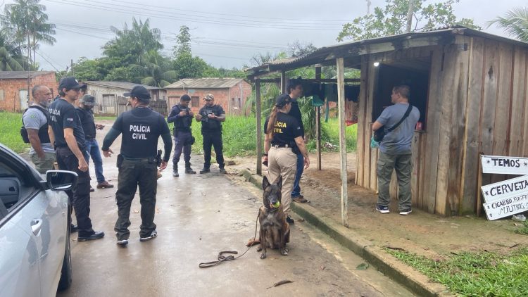 Fotos: Victor Levy e Divulgação/SSP-AM