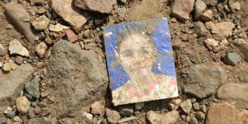 Silva A imagem de uma mulher desaparecendo na areia, Lajas Blancas, Panamá. Foto: Unodc/Alejandra