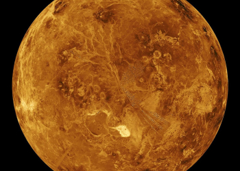 Ao contrário dos outros planetas do Sistema Solar, Vênus gira de leste para oeste. Foto: NASA.