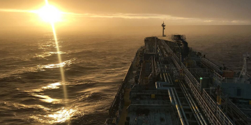 Crescimento médio deverá abrandar ligeiramente, de 4,2% em 2025 para 3,9% em 2026. Foto: © IMO/Cihancan Tunay