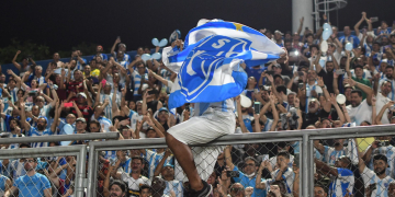 Torcida do Paysandu festeja o título no Carlos Zamith Créditos: Paulo Bindá - Staff Images / CBF