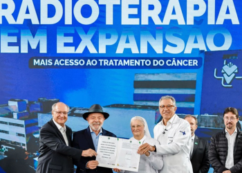 Durante o ato de entrega de equipamento de radioterapia no Hospital Santa Marcelina, Lula também informou que, até o fim do ano, 150 carretas do Agora Tem Especialistas vão rodar pelo Brasil. Foto: Ricardo Stuckert / PR