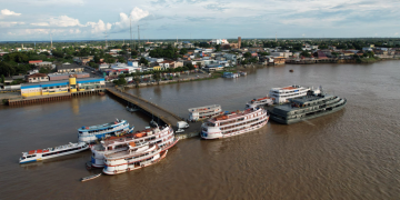 O objetivo é garantir mais segurança à navegação, regularidade na prestação dos serviços e melhor organização das operações de embarque e desembarque. Foto: Divulgação/Marinha do Brasil