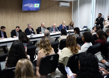 Ministro do Desenvolvimento, Indústria, Comércio e Serviços (MDIC), Geraldo Alckmin, fala durante declaração à imprensa a respeito do recente anúncio do USTR de imposição de tarifas contra produtos brasileiros, na sala de coletivas do Palácio Itamaraty. Foto: Valter Campanato/Agência Brasil